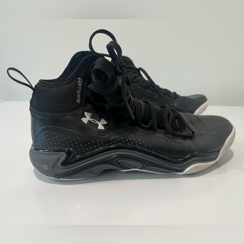 Under Armour Men's Black High-Top Athletic Shoes